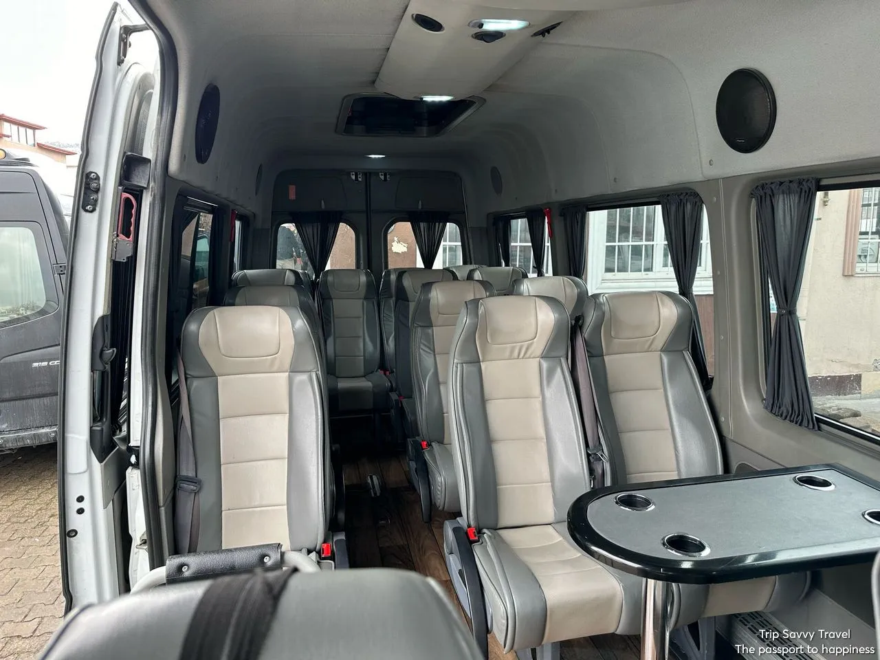 Airport Shuttle Services - Photo 2